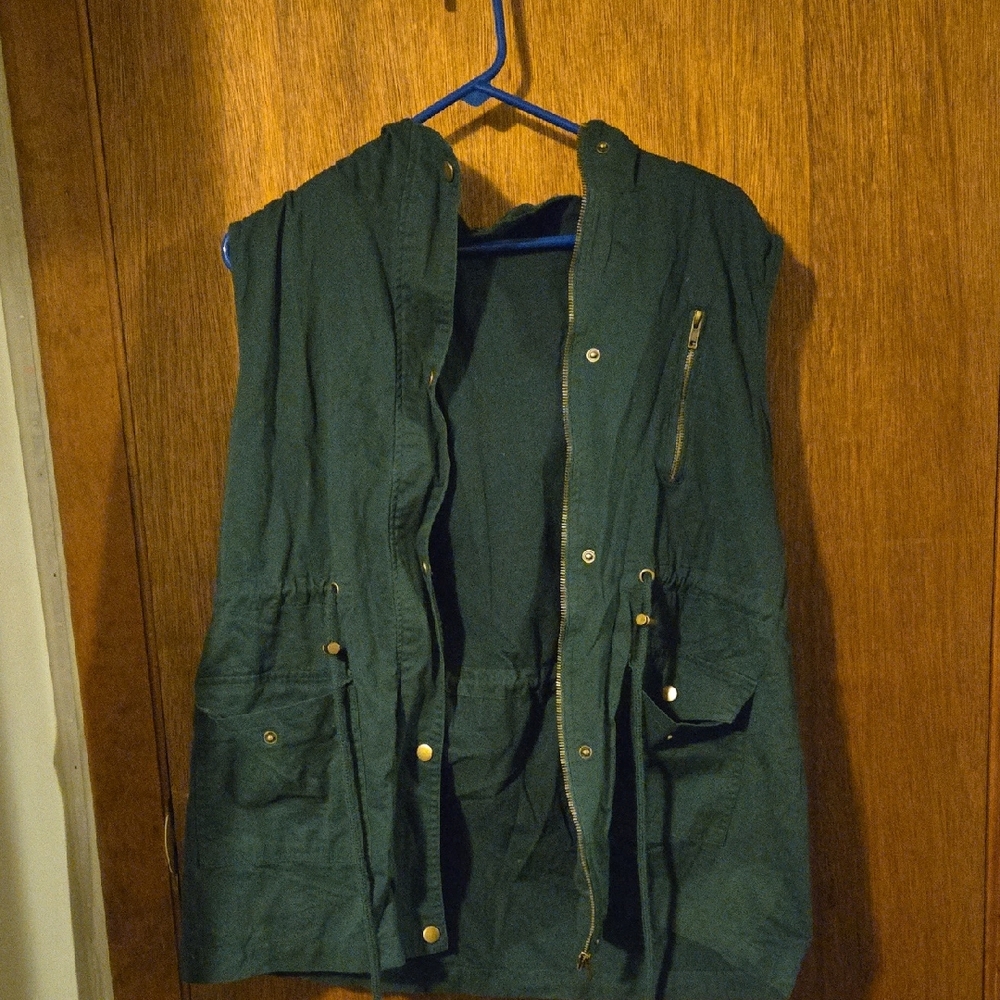 Zenana Outfitters Green Utility Vest with Relaxed Fit